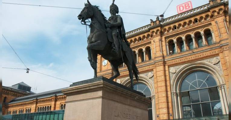 Памятник Эрнсту Августу I. Ганновер
