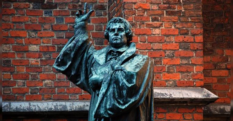 Памятник Мартину Лютеру. Ганновер