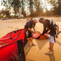 Школа кайтбординга Kiteboarding Asia Pranburi