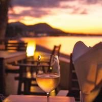 Ресторан Ad hoc beach cafe