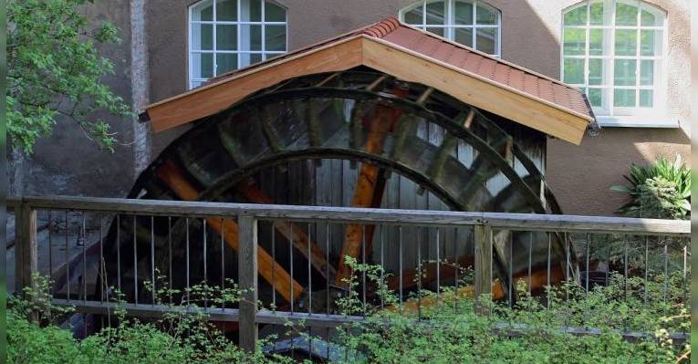 Колесо водяной мельницы у Птичьих ворот. Аугсбург