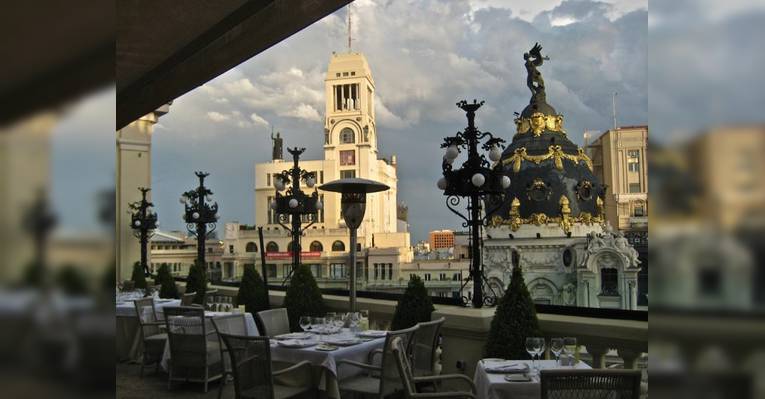 ресторан Agora`s Restaurant & Bar