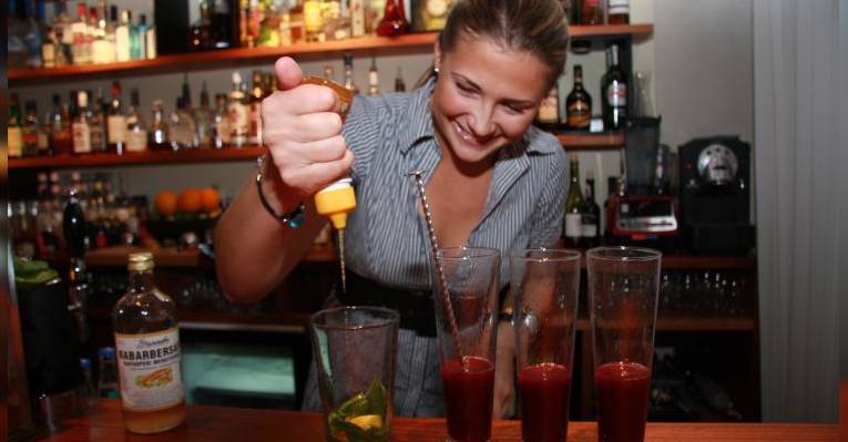 Бар A & G Lounge Bar