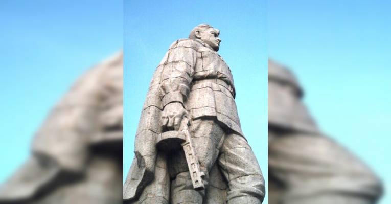 Памятник советскому воину-освободителю (Алёша). Пловдив