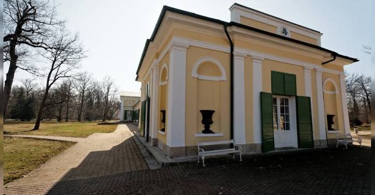 Источник Luční