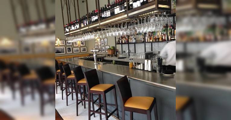 ресторан Tozi Restaurant & Bar