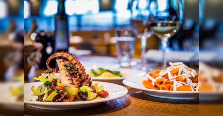 ресторан Tozi Restaurant & Bar