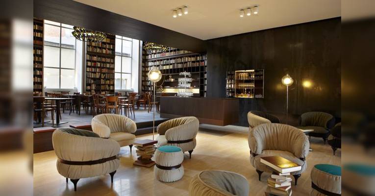 ресторан The Library Lounge
