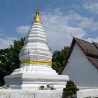 Храм Wat Phrathat Beng Sakat