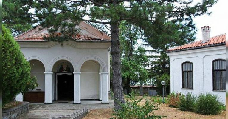 Петропавловский монастырь