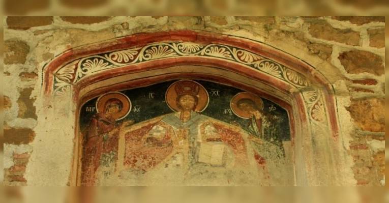 Церковь Рождества Христова в селе Арбанаси. Болгария