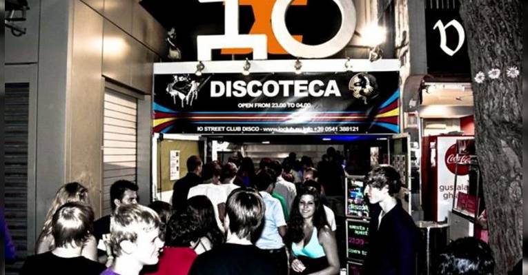 Io Street Club