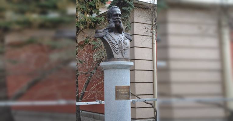 Памятник генералу Иосифу Владимировичу Гурко. София