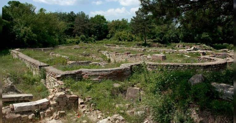 Историко-археологический комплекс Нове близ города Свиштов. Болгария