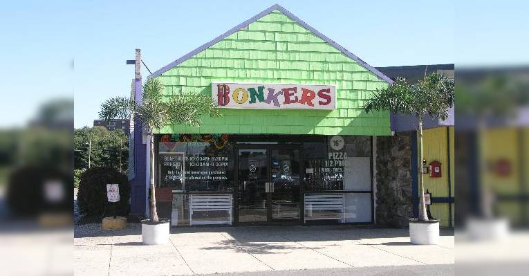 Снимок Bonkers Fun House Pizza, Пибоди