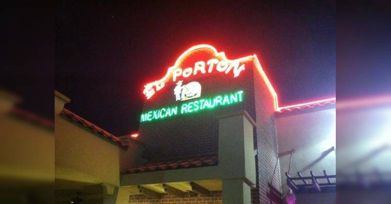 Снимок El Porton Mexican Restaurant, Литл-Рок