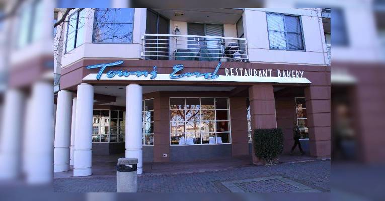 Снимок Town's End Restaurant & Bakery, Сан-Франциско