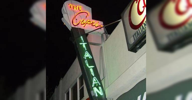 Снимок The Capri Italian Restaurant, Лос-Анджелес