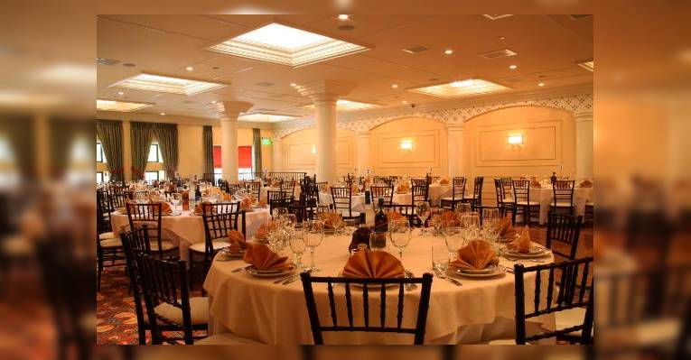 Снимок Raffi's Place Restaurant, Глендейл