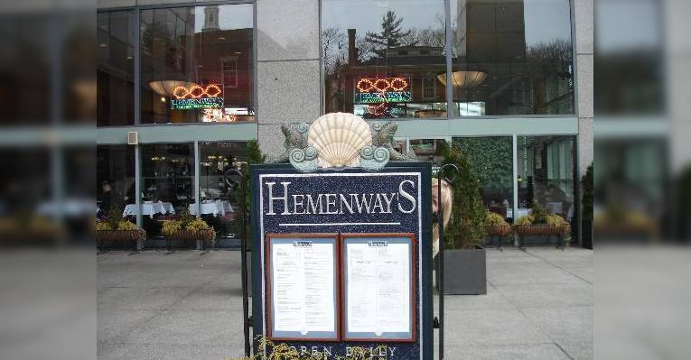 Снимок Hemenway's Seafood Grill & Oyster Bar, Провиденс