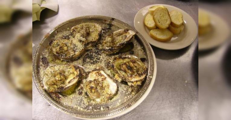 Снимок Jones Creek Cafe & Oyster Bar, Батон-Руж