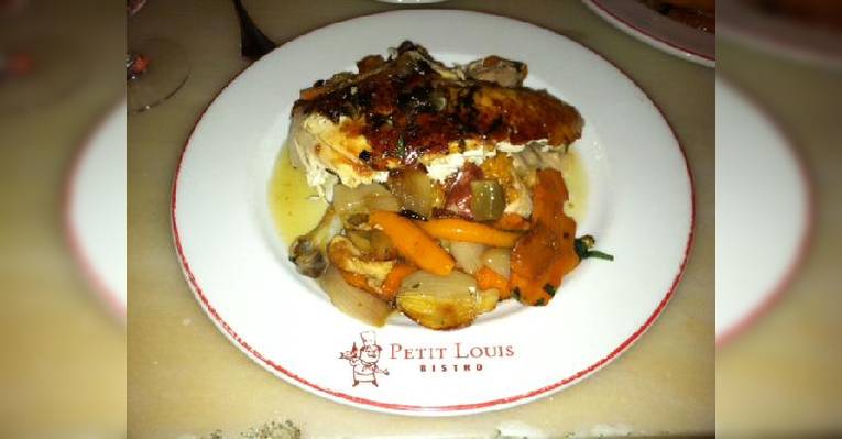 Снимок Petit Louis Bistro, Балтимор