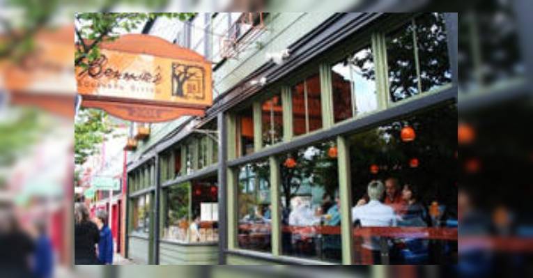 Снимок Bernie's Southern Bistro, Портленд