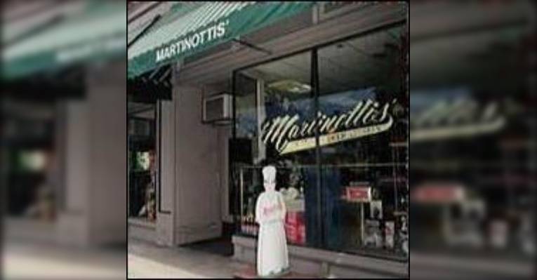 Снимок Martinottis' Cafe, Delicatessen, & Premium Wine Merchant, Портленд