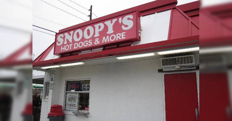 Снимок Snoopy's Hot Dogs, Raleigh