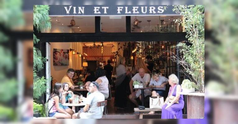 Снимок Vin et fleurs, Нью-Йорк