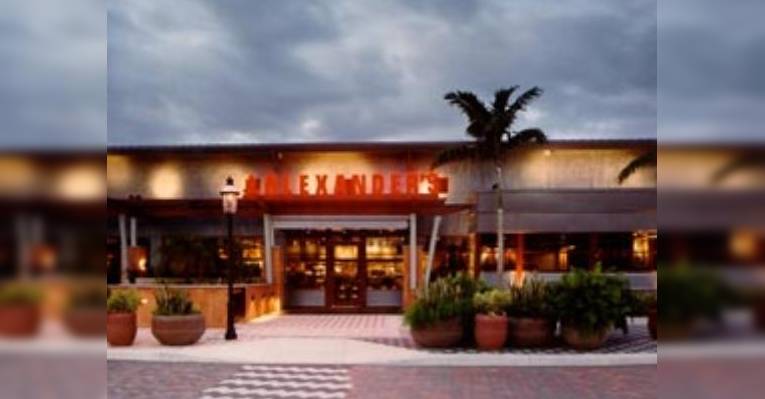 Снимок J Alexander's Restaurant, Колумбус