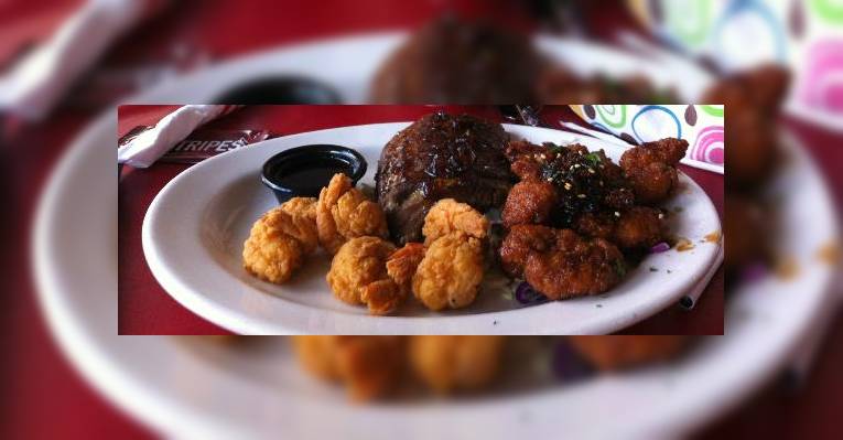 Ммм...Ребрышки, креветки и куриное филе в панировке