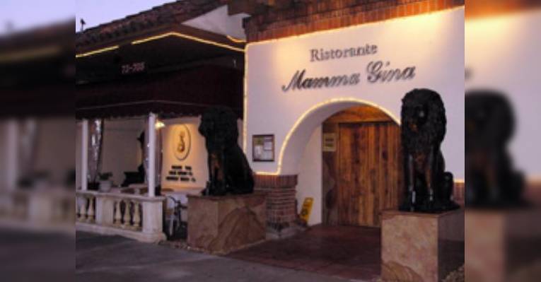 Снимок Mamma Gina Ristorante, Палм-Дезерт