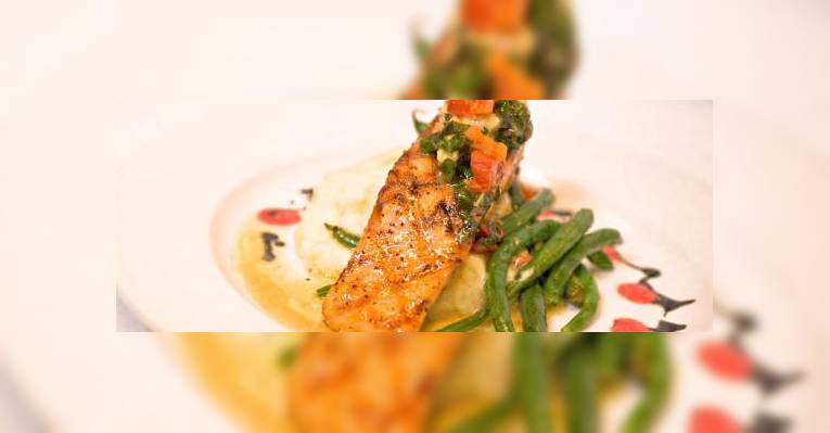 Снимок Christian Michaels Ristorante, Chico