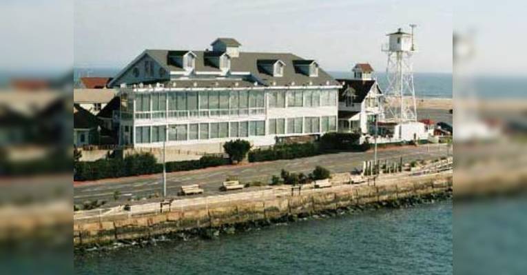 Снимок Harrison's Harbor Watch Restaurant, Оушен-Сити