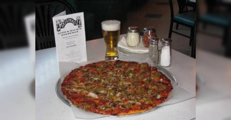 Снимок Vito and Nick's Pizzeria, Чикаго