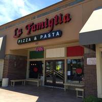 La Famiglia Pizza & Pasta