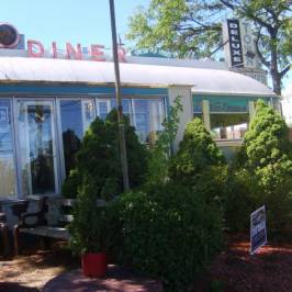 Deluxe Town Diner