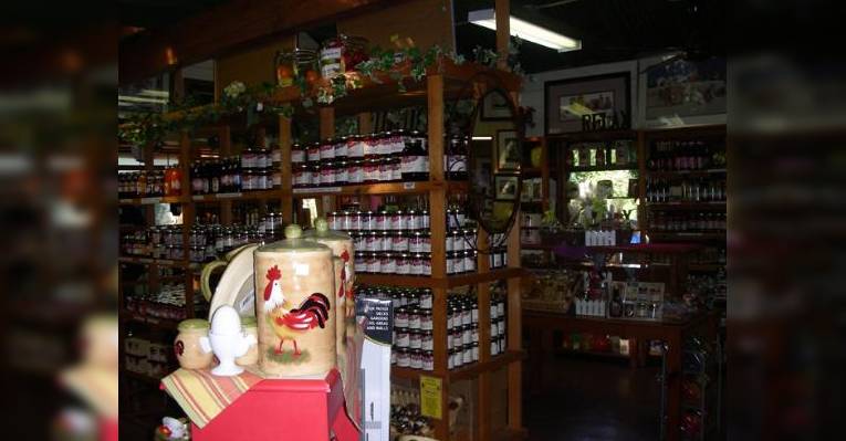 Изображение Linn's Fruit Bin Farmstore, Камбрия