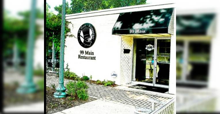 Снимок 99 Main Restaurant, Ньюпорт-Ньюс