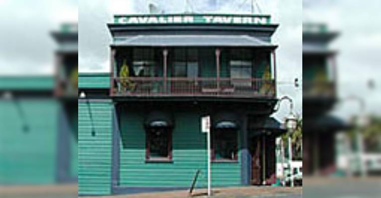 Снимок Cavalier Tavern Restaurant, Окленд