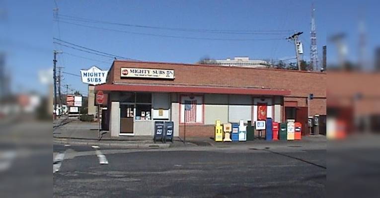 Снимок Mighty Subs, Needham