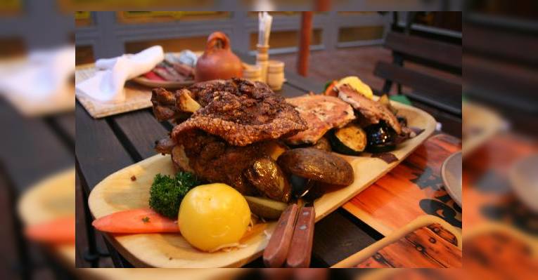 Мясная тарелка + овощи