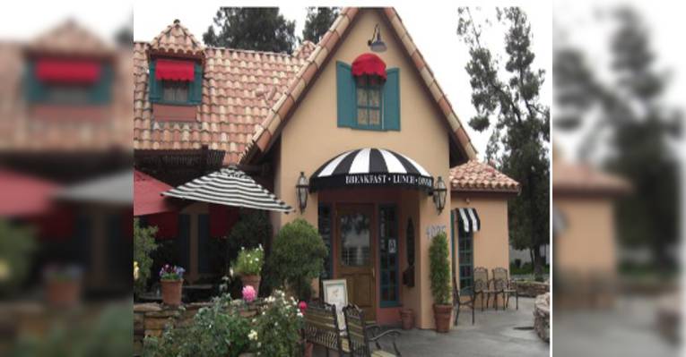 Снимок Mimi's Cafe Bakersfield, Бейкерсфилд