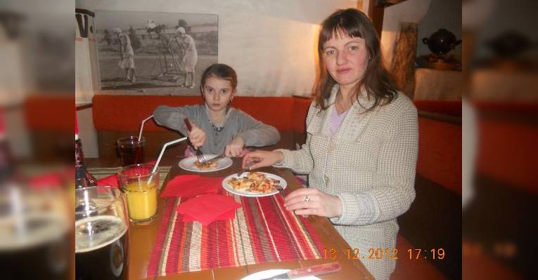 Выбрались в город под Новый Год, замёрзли и сюда! :)