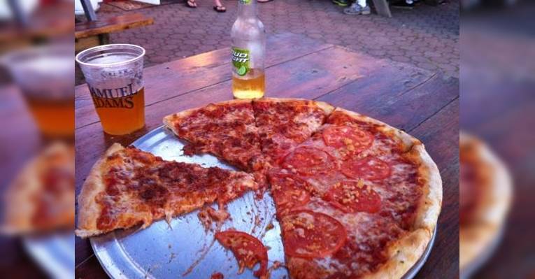 Снимок Joey's Pizzeria, Деннис -Порт
