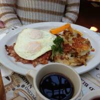 Nini's Coffee Shop