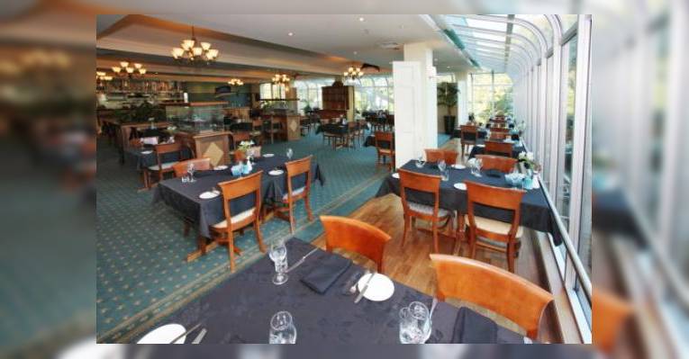 Снимок Miyazu Japanese Restaurant, Rutherford Hotel, Нельсон