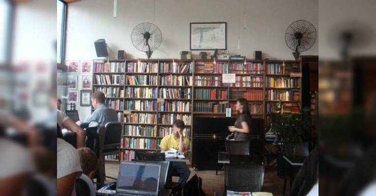 Изображение Bookworm Beijing (Beijing Shuchong), Пекин