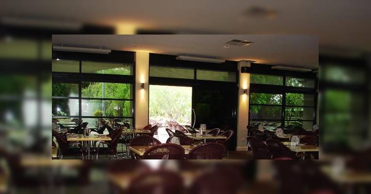 Снимок Ramon's at Willow Pond, Перт